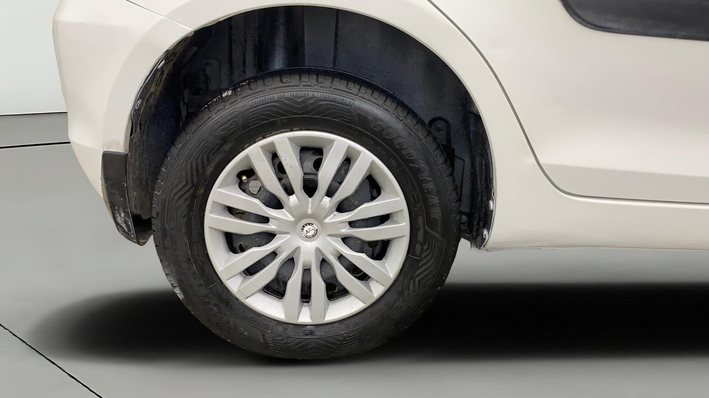 2015 Maruti Swift VDI ABS, Diesel, Manual, 87,121 km, Right Rear Wheel