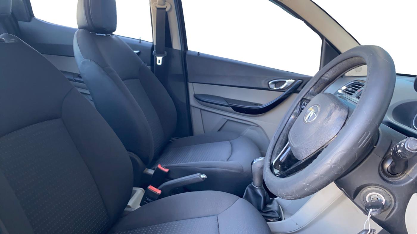 2019 Tata Tiago XZ PETROL, Petrol, Manual, 44,977 km, Right Side Front Door Cabin