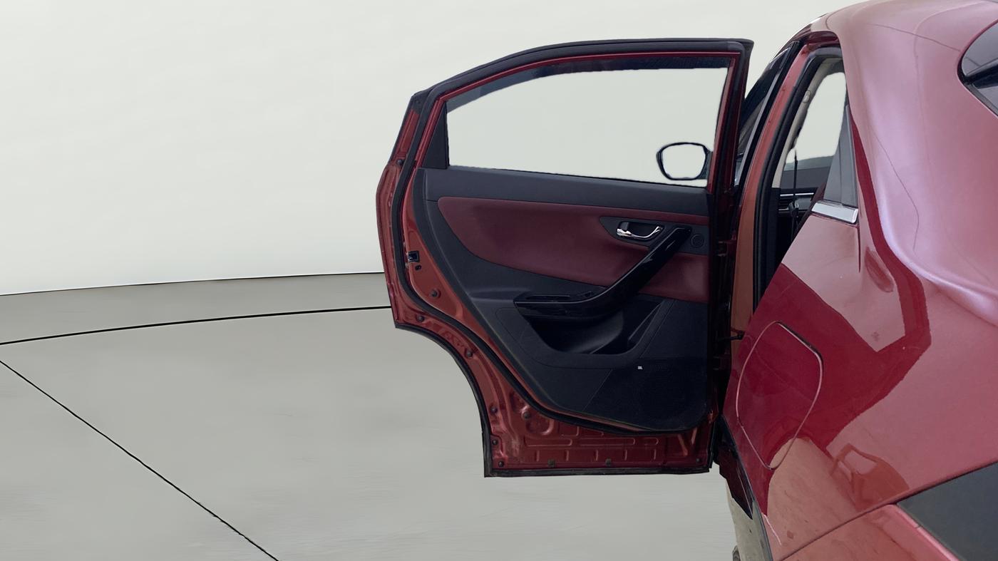 2025 Tata Curvv Accomplished S 1.2 Petrol 7DCA, Petrol, Automatic, 4,303 km, LHS Rear Door