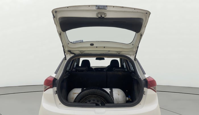 2015 Hyundai Elite i20 ASTA 1.2, CNG, Manual, 1,24,452 km, Boot Door Open