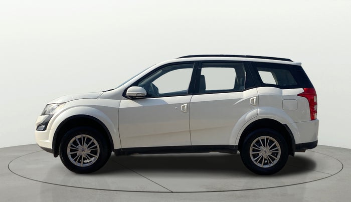 2017 Mahindra XUV500 W6, Diesel, Manual, 88,820 km, Left Side