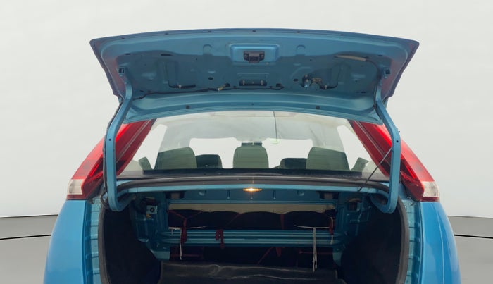 2013 Mahindra Verito 1.5 D6, Diesel, Manual, 95,734 km, Boot Door Open