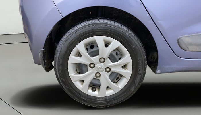 2016 Hyundai Grand i10 SPORTZ 1.2 KAPPA VTVT, Petrol, Manual, 93,995 km, Right Rear Wheel