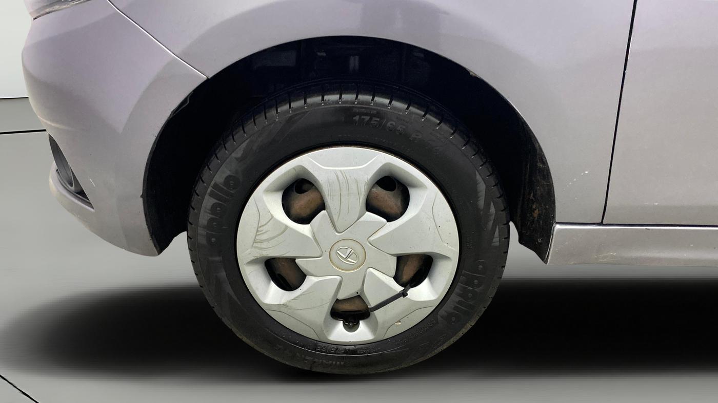 2019 Tata Tiago XT PETROL, Petrol, Manual, 1,03,955 km, Left Front Wheel