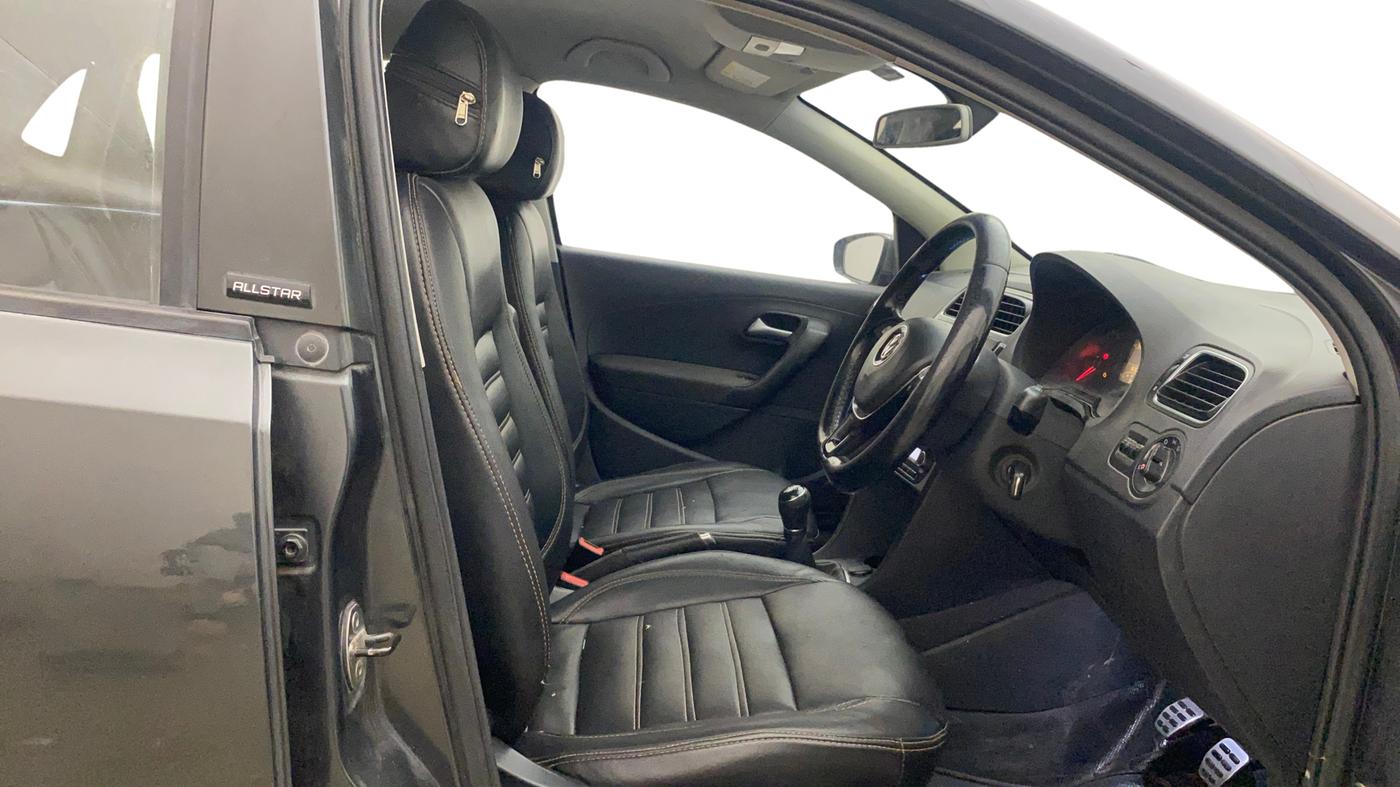 2017 Volkswagen Polo ALLSTAR 1.2, Petrol, Manual, 96,879 km, Right Side Front Door Cabin