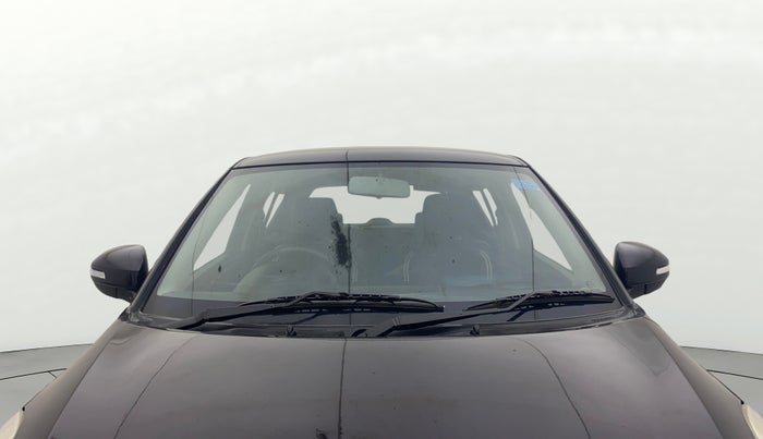 2016 Maruti Swift VXI, Petrol, Manual, 71,377 km, Front Windshield