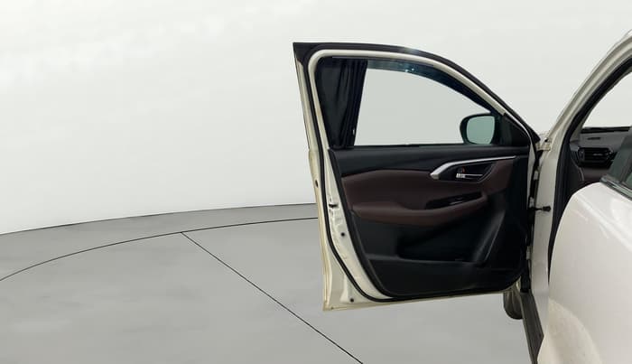 2023 Maruti Grand Vitara ALPHA SMART HYBRID AT, Petrol, Automatic, 14,791 km, LHS Front Door
