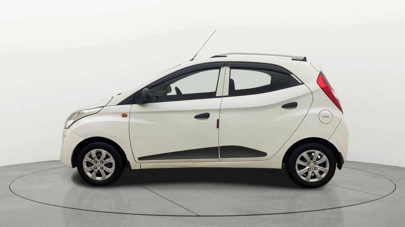 2017 Hyundai Eon MAGNA +, Petrol, Manual, 62,400 km, Left Side