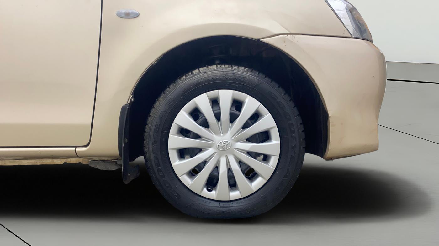 2013 Toyota Etios Liva G, Petrol, Manual, 17,283 km, Right Front Wheel