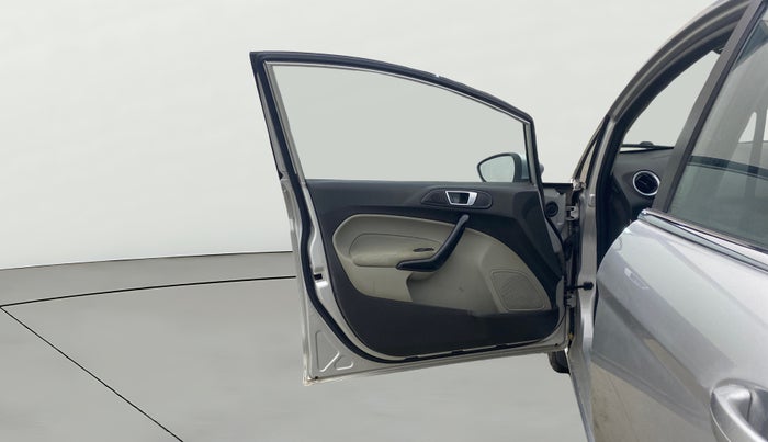 2015 Ford Fiesta TITANIUM DIESEL, Diesel, Manual, 1,35,590 km, LHS Front Door