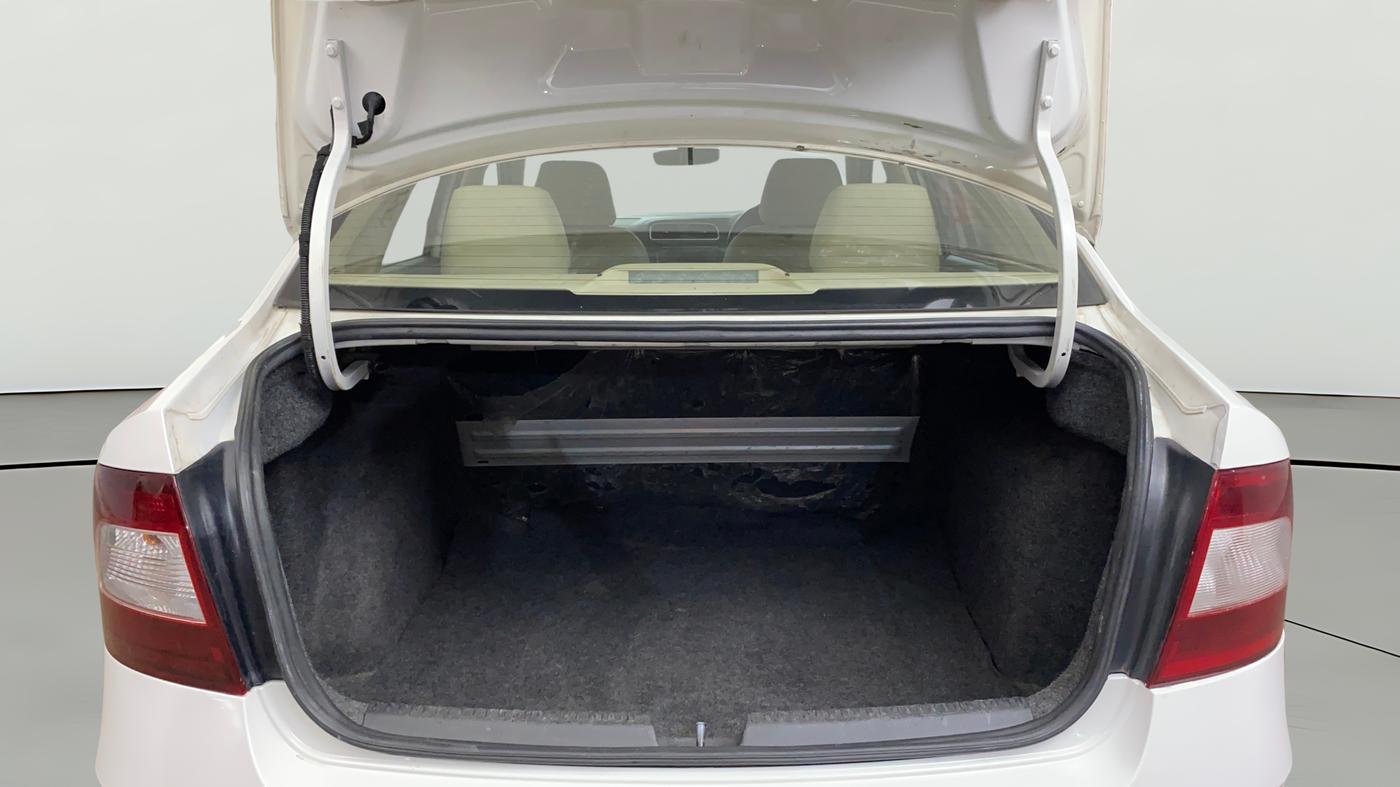 2018 Skoda Rapid STYLE 1.5 TDI AT, Diesel, Automatic, 97,930 km, Boot Open Zoomed View