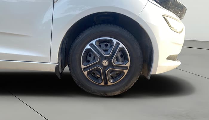 2022 Tata ALTROZ XE PETROL, Petrol, Manual, 18,858 km, Right Front Wheel