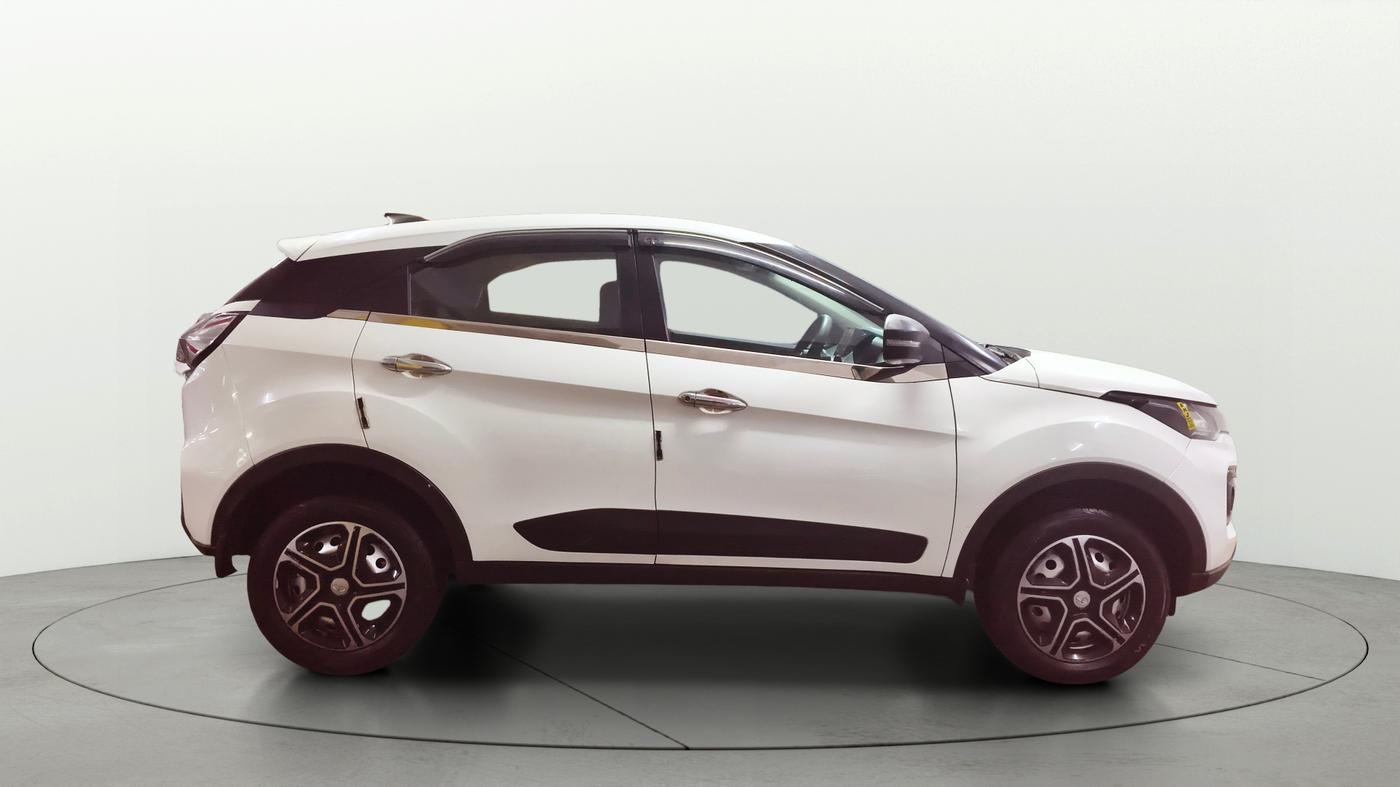 2023 Tata NEXON XE PETROL, Petrol, Manual, 34,899 km, Right Side View