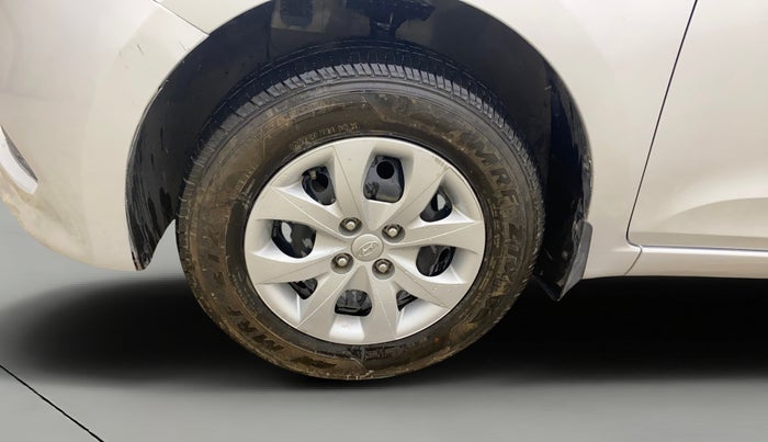 2016 Hyundai Elite i20 MAGNA 1.2, Petrol, Manual, 68,619 km, Left Front Wheel