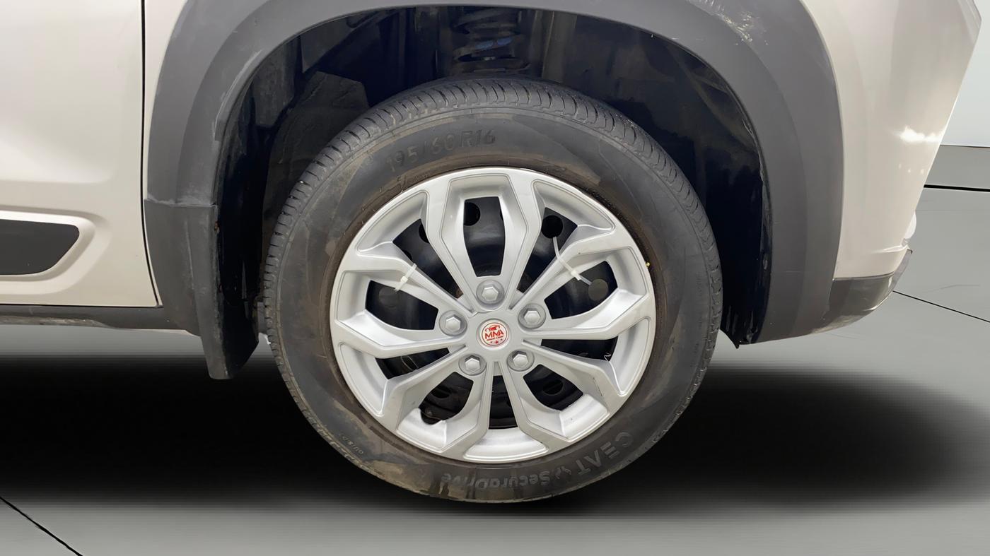 2021 Renault Kiger RXE MT, Petrol, Manual, 16,422 km, Right Front Wheel