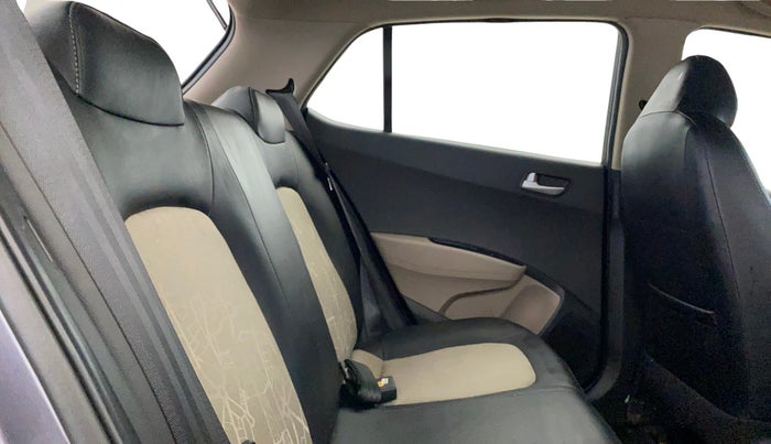 2017 Hyundai Grand i10 SPORTZ 1.2 KAPPA VTVT, Petrol, Manual, 23,550 km, Right Side Rear Door Cabin