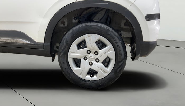 2022 Hyundai VENUE S+ 1.2, Petrol, Manual, 17,472 km, Left Rear Wheel