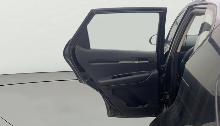 2021 KIA SONET HTK PLUS 1.0 IMT, Petrol, Manual, 23,140 km, LHS Rear Door