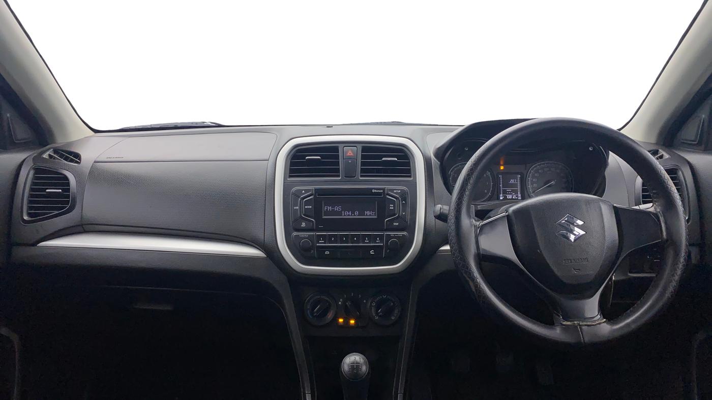 2022 Maruti Vitara Brezza LXI, Petrol, Manual, 70,799 km, Dashboard