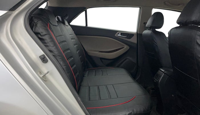 2015 Hyundai Elite i20 SPORTZ 1.2, Petrol, Manual, 70,521 km, Right Side Rear Door Cabin