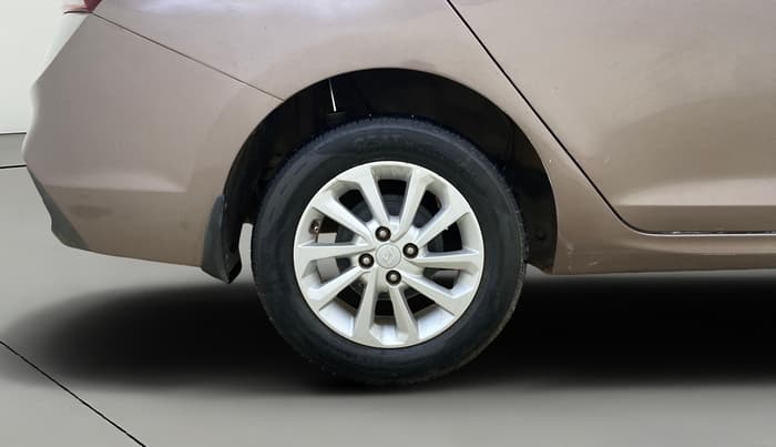 2018 Hyundai Verna 1.6 EX VTVT AT, Petrol, Automatic, 59,783 km, Right Rear Wheel