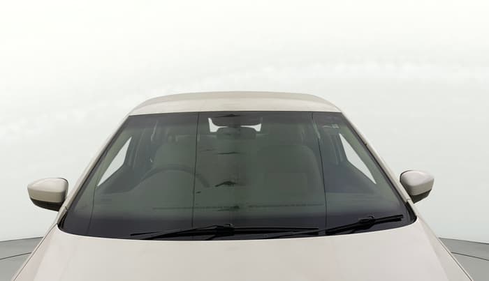 2014 Volkswagen Vento HIGHLINE PETROL AT, Petrol, Automatic, 92,803 km, Front Windshield