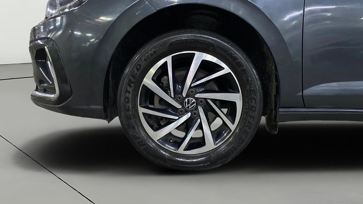 2024 Volkswagen VIRTUS TOPLINE TSI 1.0 AT, Petrol, Automatic, 53,700 km, Left Front Wheel