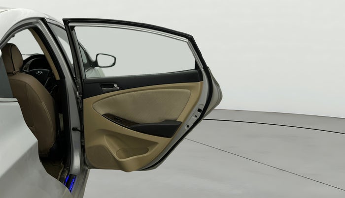 2016 Hyundai Verna 1.6 VTVT S, Petrol, Manual, 73,143 km, RHS Rear Door