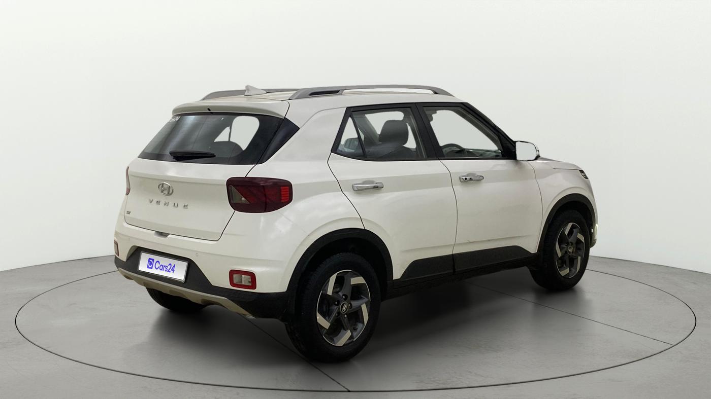 2019 Hyundai VENUE SX(O) 1.4 CRDI, Diesel, Manual, 1,25,367 km, Right Back Diagonal
