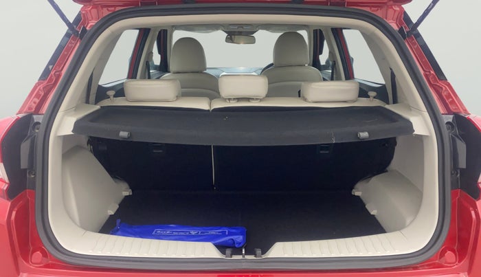 2023 Mahindra XUV300 W8 (O) 1.2 PETROL AMT, Petrol, Automatic, 18,366 km, Boot Open Zoomed View