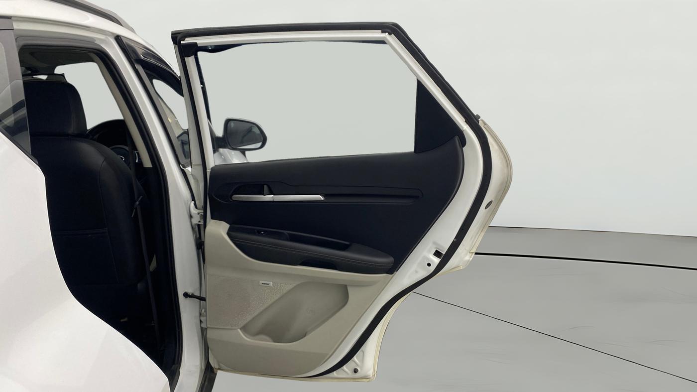 2020 KIA SONET HTX PLUS 1.0 IMT, Petrol, Manual, 87,787 km, RHS Rear Door