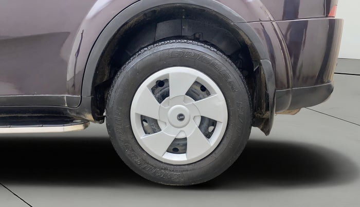 2019 Mahindra XUV500 W7, Diesel, Manual, 82,775 km, Left Rear Wheel