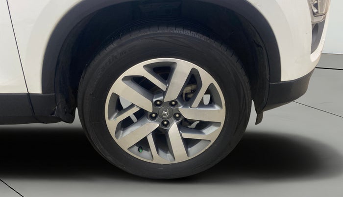 2021 Tata Safari XZA PLUS, Diesel, Automatic, 74,275 km, Right Front Wheel