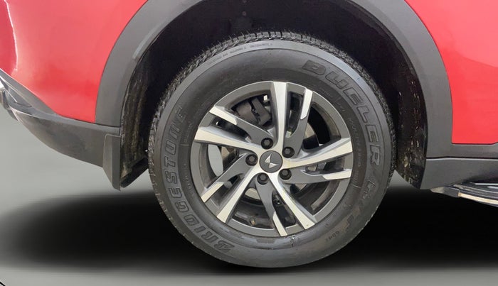 2021 Mahindra XUV700 AX 5 P MT 5 STR, Petrol, Manual, 83,425 km, Right Rear Wheel