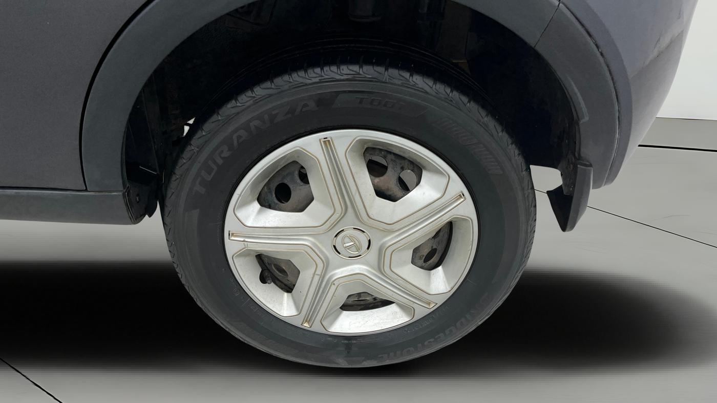 2019 Tata NEXON XMA PETROL, Petrol, Automatic, 54,604 km, Left Rear Wheel