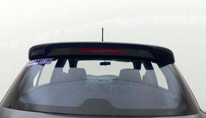 2015 Maruti Swift VDI, Diesel, Manual, 1,49,705 km, Rear Windshield