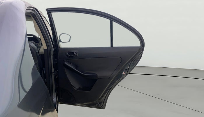 2015 Tata Zest XMS PETROL, Petrol, Manual, 1,27,331 km, RHS Rear Door