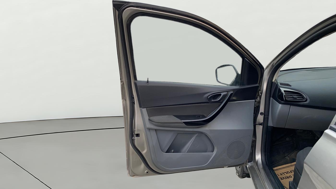 2019 Tata TIGOR XZ PETROL, CNG, Manual, 82,763 km, LHS Front Door