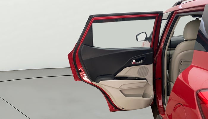 2021 Mahindra XUV300 W8 (O) 1.5 DIESEL AMT, Diesel, Automatic, 75,875 km, LHS Rear Door