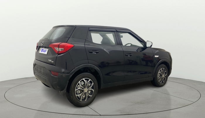 2022 Mahindra XUV300 W4 1.2 PETROL, Petrol, Manual, 38,721 km, Right Back Diagonal