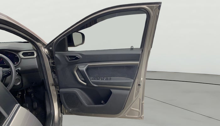 2021 Renault Kiger RXZ AMT, Petrol, Automatic, 10,266 km, RHS Front Door