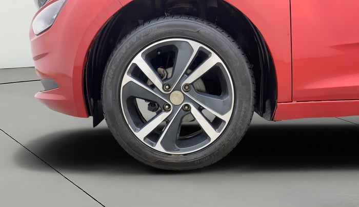 2022 Tata ALTROZ XZ PETROL, Petrol, Manual, 42,238 km, Left Front Wheel