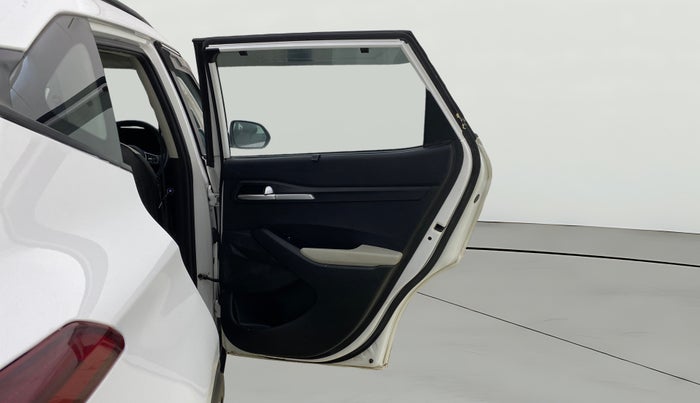 2023 KIA SELTOS HTK PLUS 1.5 DIESEL IMT, Diesel, Manual, 1,17,162 km, RHS Rear Door