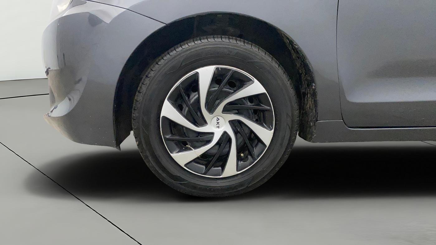 2016 Maruti Baleno DELTA PETROL 1.2, Petrol, Manual, 66,499 km, Left Front Wheel