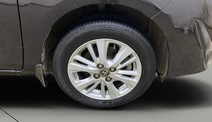 2018 Toyota YARIS V MT, Petrol, Manual, 53,957 km, Right Front Wheel