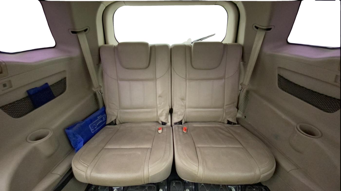 2016 Mahindra XUV500 W10 AT, Diesel, Automatic, 1,22,669 km, Third Seat Row ( optional )