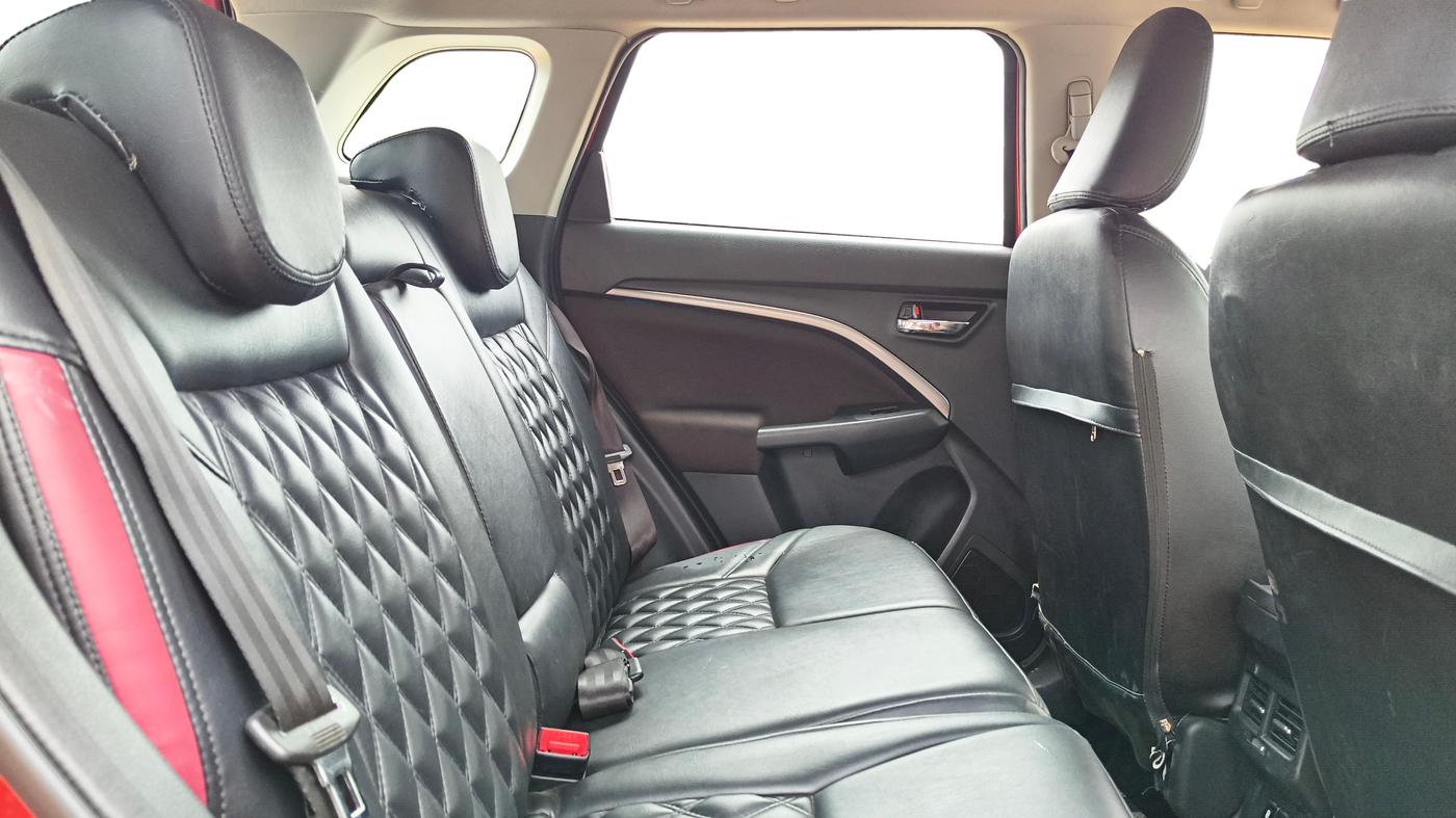 2024 Maruti BREZZA ZXI + SMART HYBRID, Petrol, Manual, 18,387 km, Right Side Rear Door Cabin