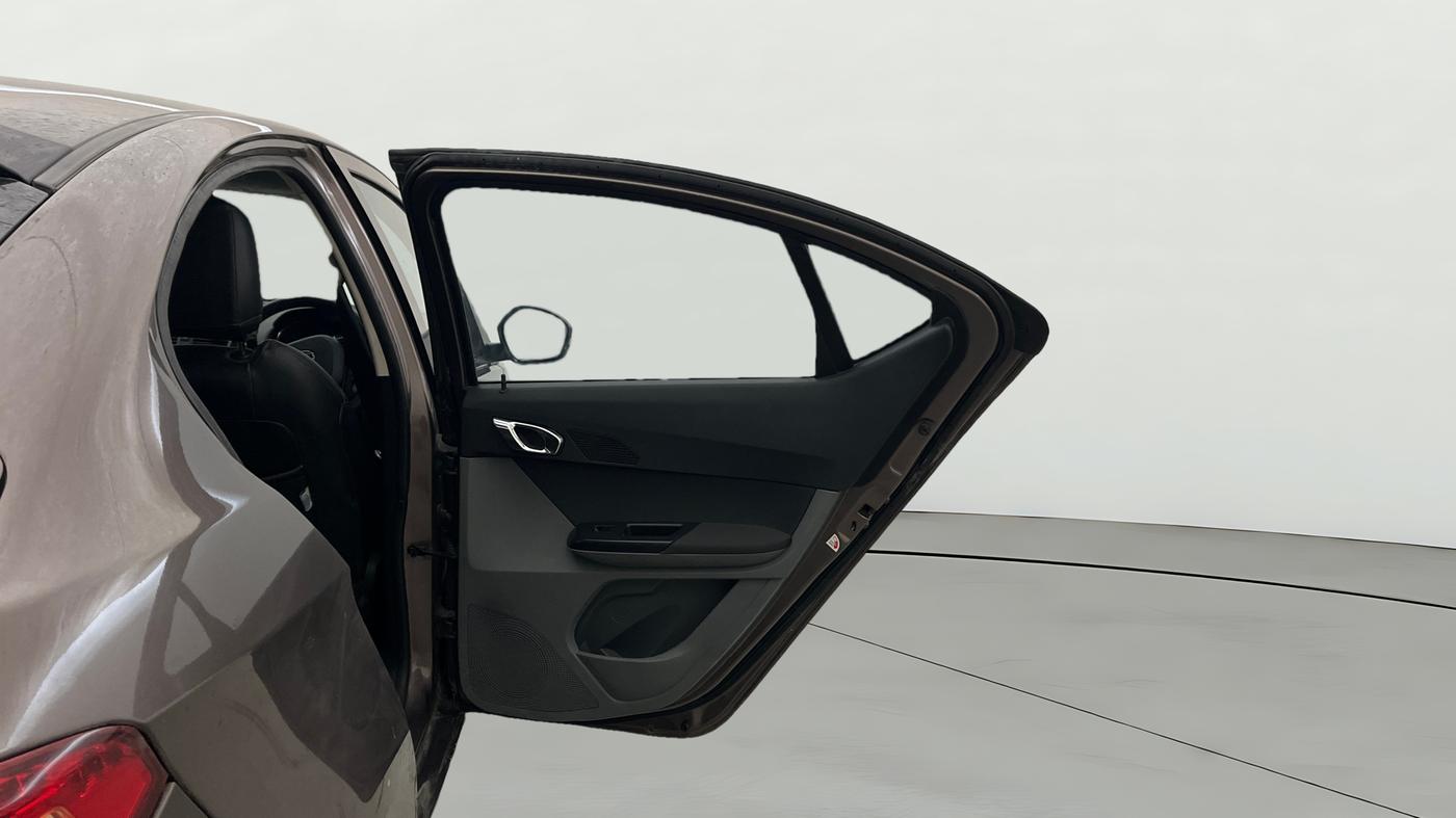 2018 Tata TIGOR XZ PETROL, Petrol, Manual, 70,418 km, RHS Rear Door