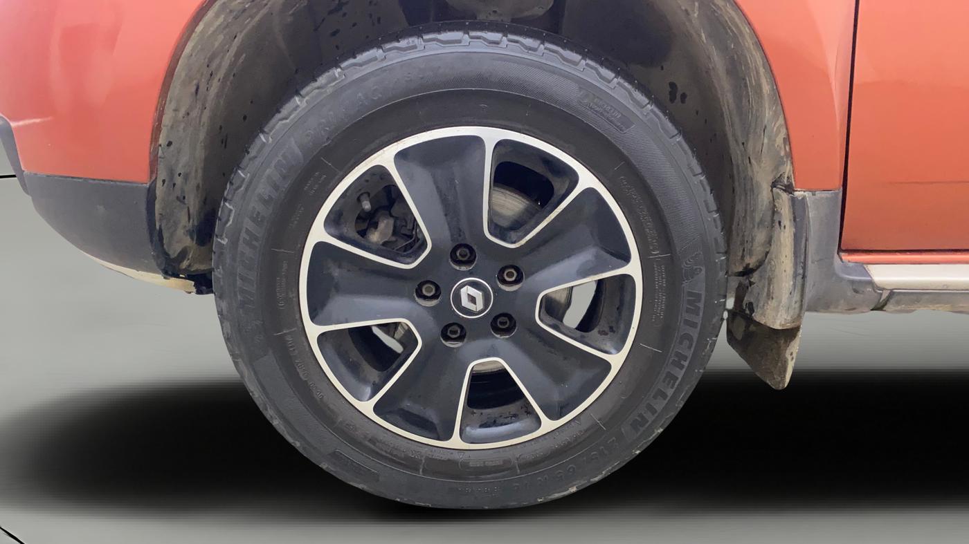 2016 Renault Duster 110 PS RXZ 4X2 AMT DIESEL, Diesel, Automatic, 77,235 km, Left Front Wheel