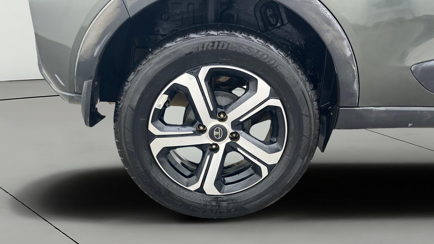 2022 Tata NEXON XZA PLUS (HS) PETROL, Petrol, Automatic, 24,827 km, Right Rear Wheel